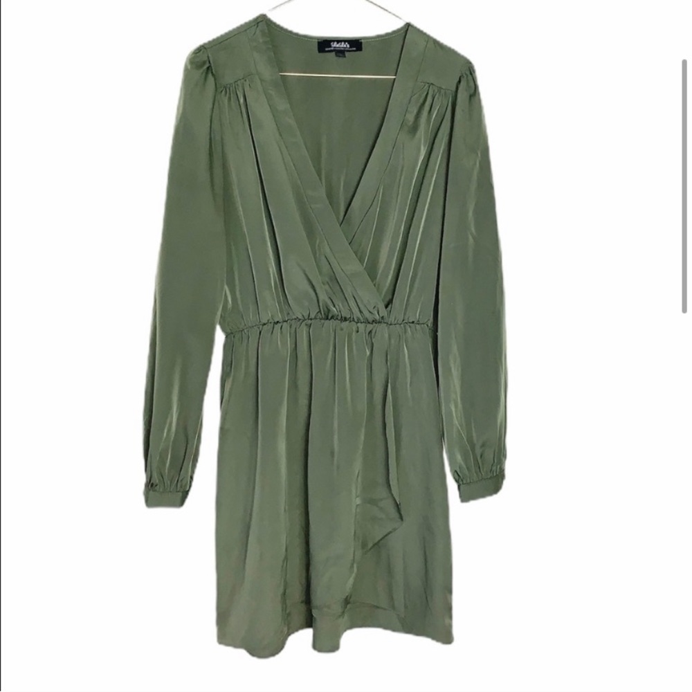 Lulu’s Green Flowy dress